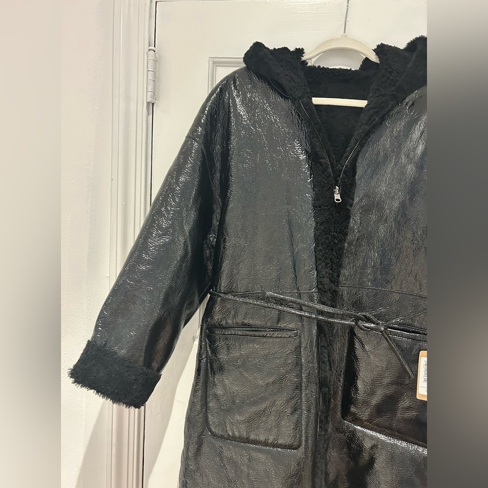 Rachel Comey FW22 New with Tags Faux Patent Leather Shearling Coat Size L - Picture 2 of 7